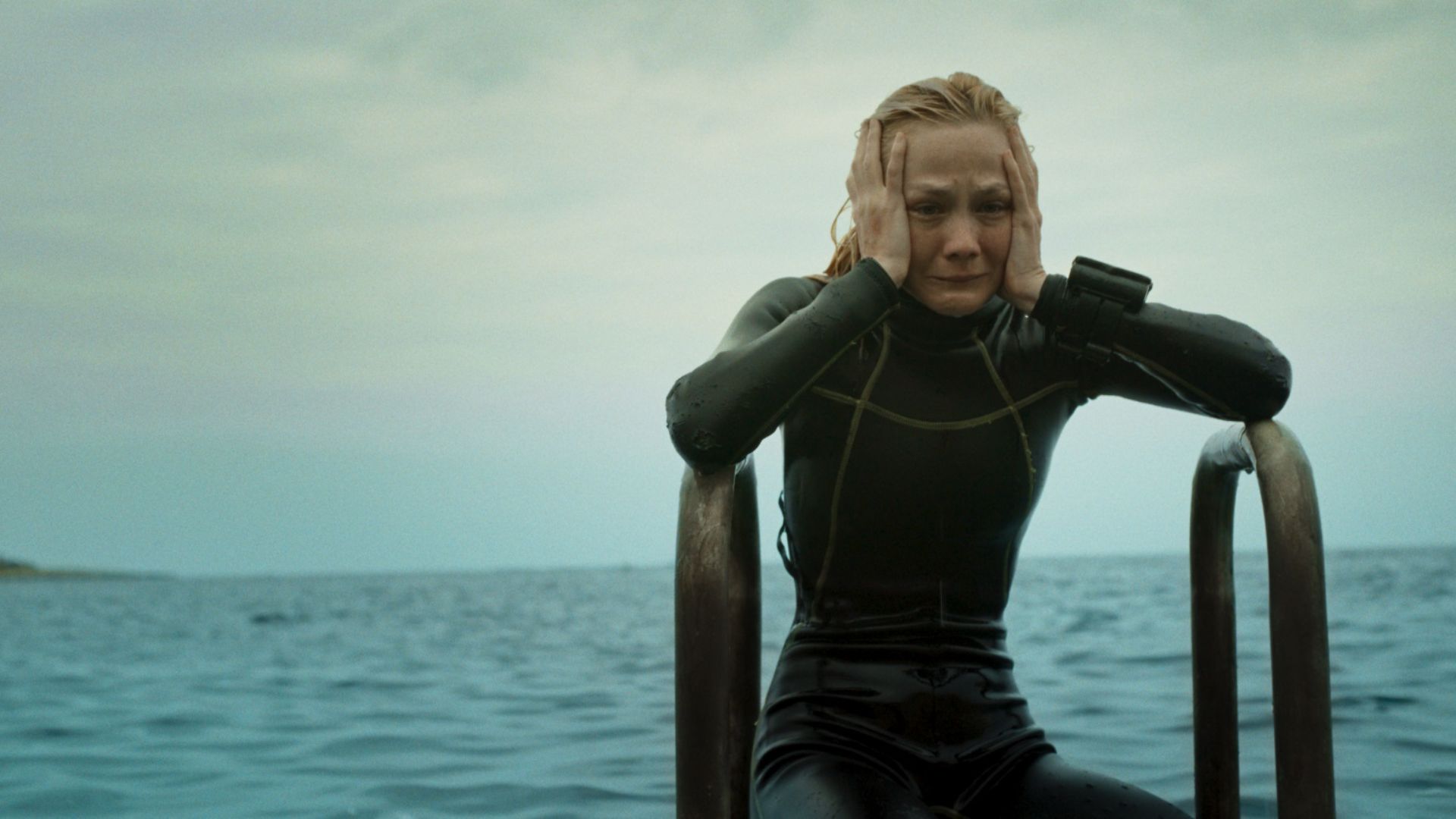 sin-aliento-the-dive-pelicula-suspenso-thriller-stills-imagenes-promocionales3